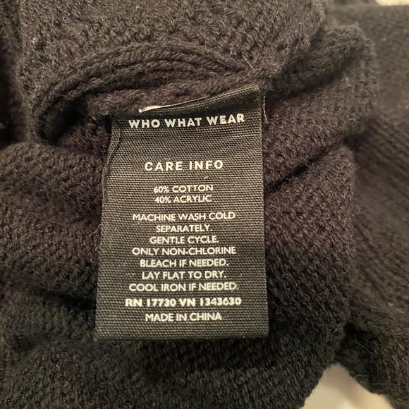 Who What Wear 3D Knit Black Target Pullover w/ 3 Rhinestone Buttons Long Sleeve - Picture 8 of 12